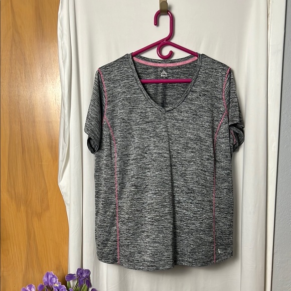 RBX Active Gray Women's V-Neck Top with Pink Threading Size 2X - Picture 1 of 5